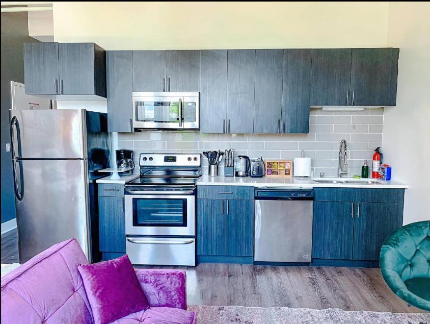 Appartement Mccormick Place Beautiful Studio Suite With Optional Parking And Gym Access Sleeps 4 Near Soldier Field And Downtown Chicago