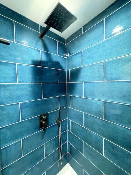 Apartment Oldtown Stylish Cute Chicago