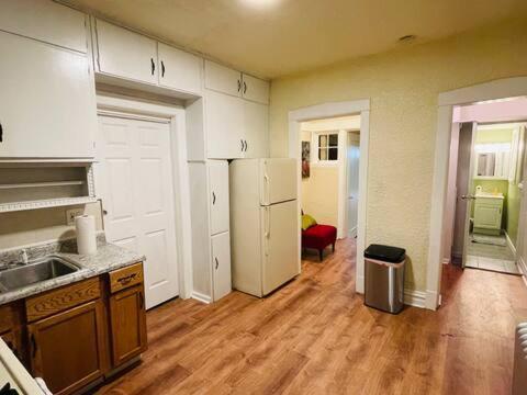 Exquisite Rogers Park 1 Bedroom, 1 Bath Near Evanston Appartement