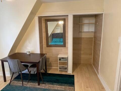 Exquisite Rogers Park 1 Bedroom, 1 Bath Near Evanston Appartement *