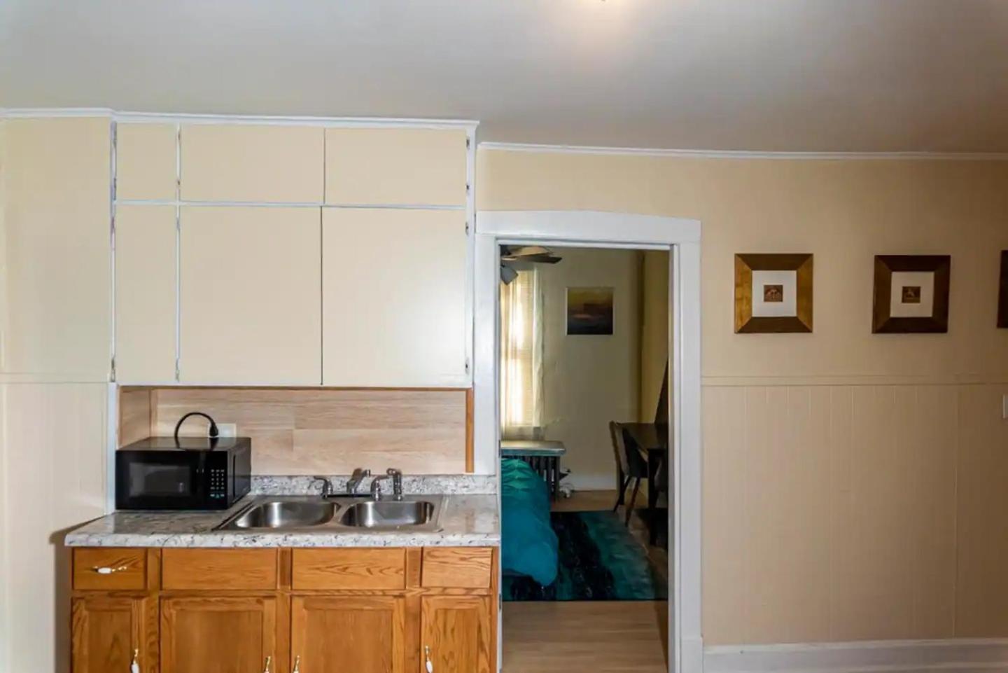 Exquisite Rogers Park 1 Bedroom, 1 Bath Near Evanston Appartement