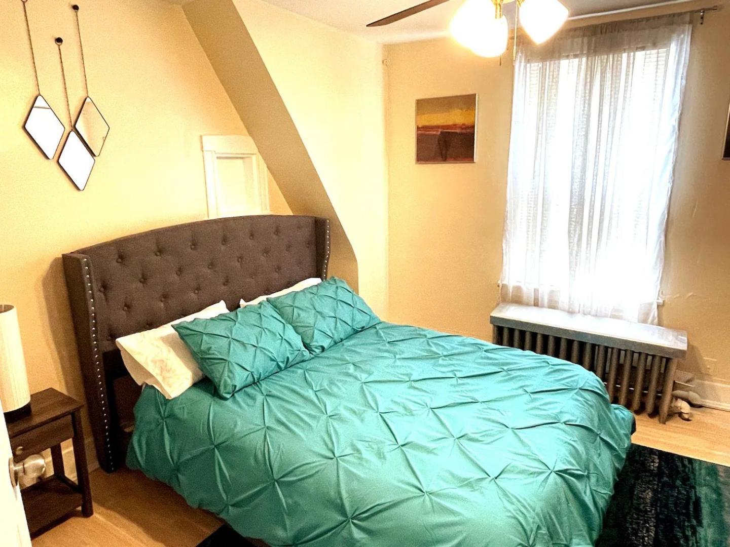 Exquisite Rogers Park 1 Bedroom, 1 Bath Near Evanston Appartement