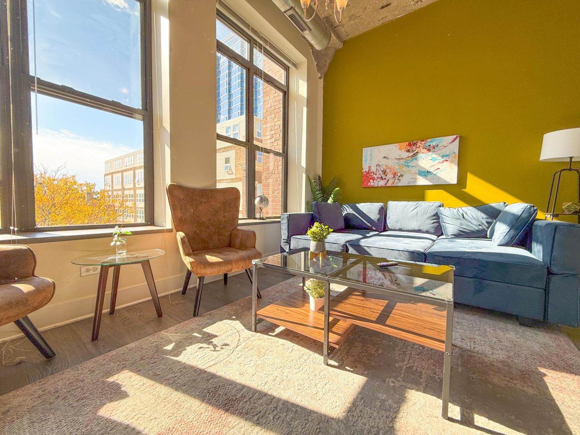 Mccormick Place 2Br Stylish Suite With Optional Parking And Gym For Up To 8 Guests Near Soldier Field And Grant Park Apartment Chicago