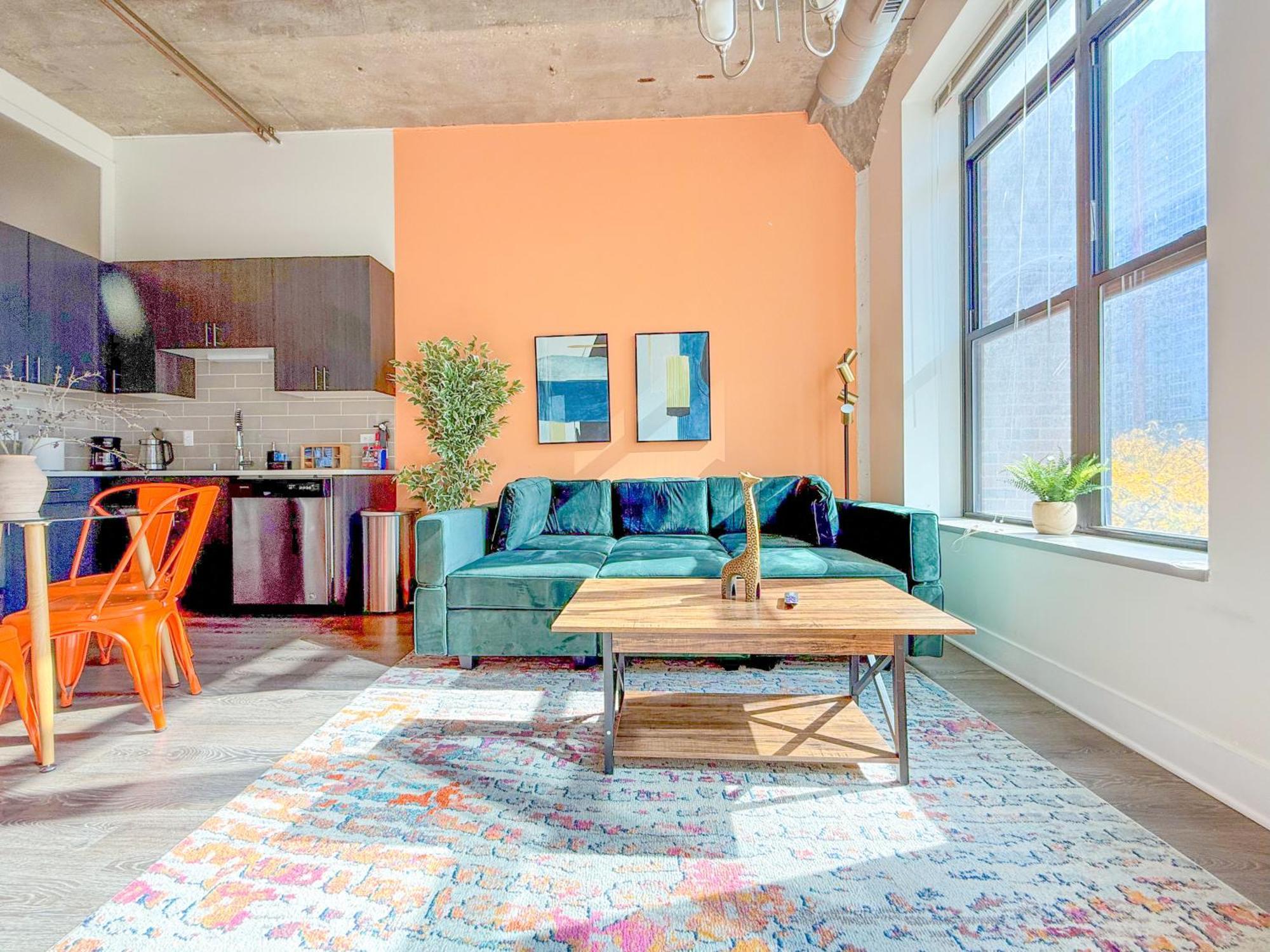 Chicago 2Br City Retreat With Optional Parking And Gym Access Near Mccormick Place And Soldier Field Apartment