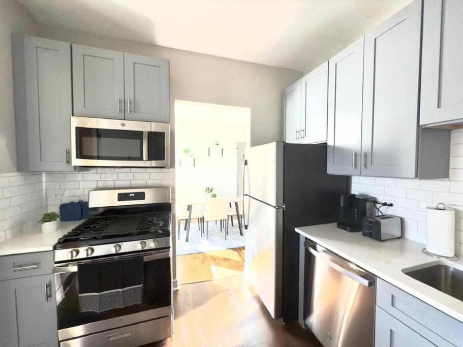 Vibrant 1br Explore Chicago's Hidden Gems Chicago
