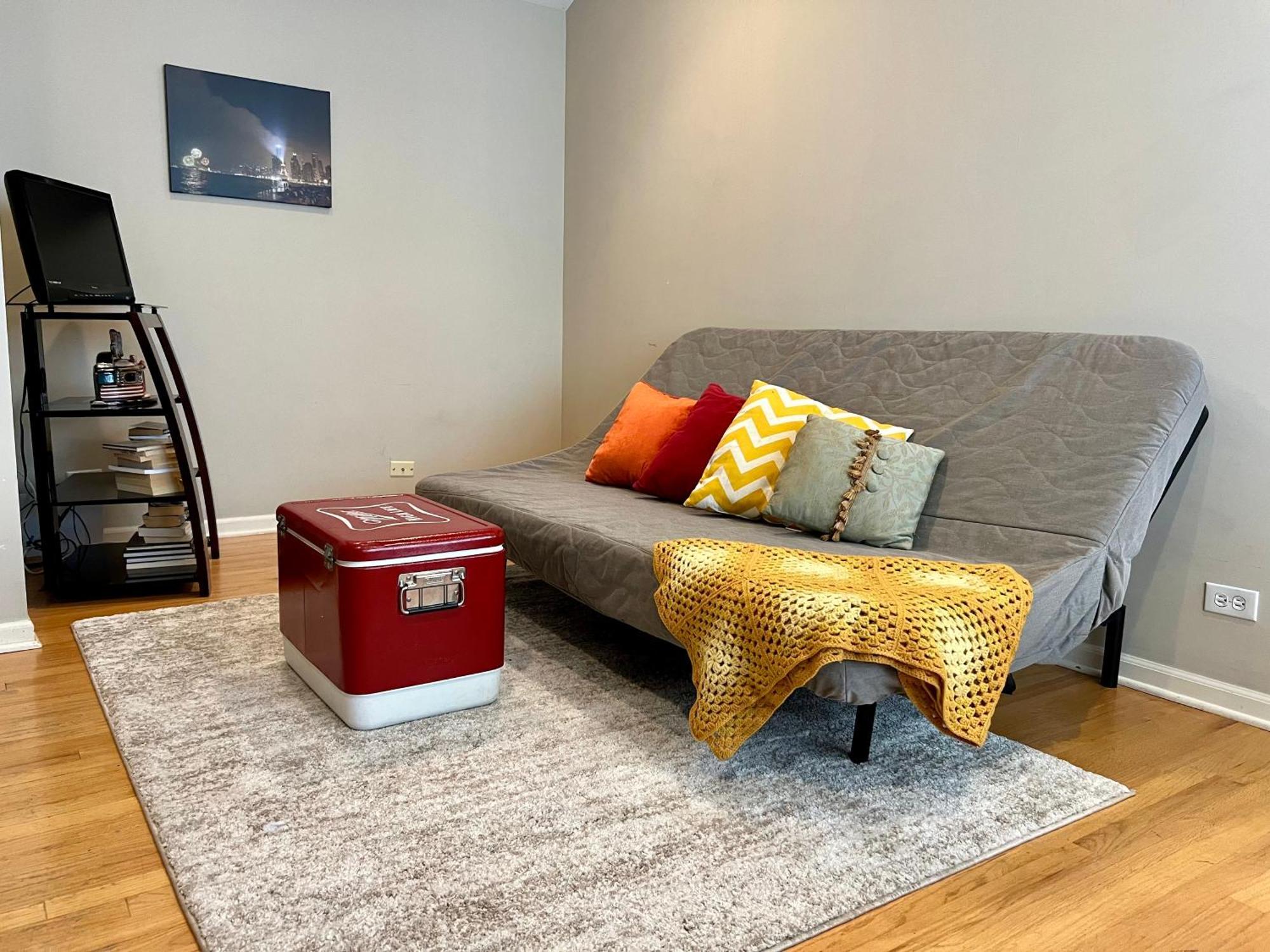 4 Bedroom In Location Parking Fireplace Back Yard Pets Welcome Hébergement de vacances *