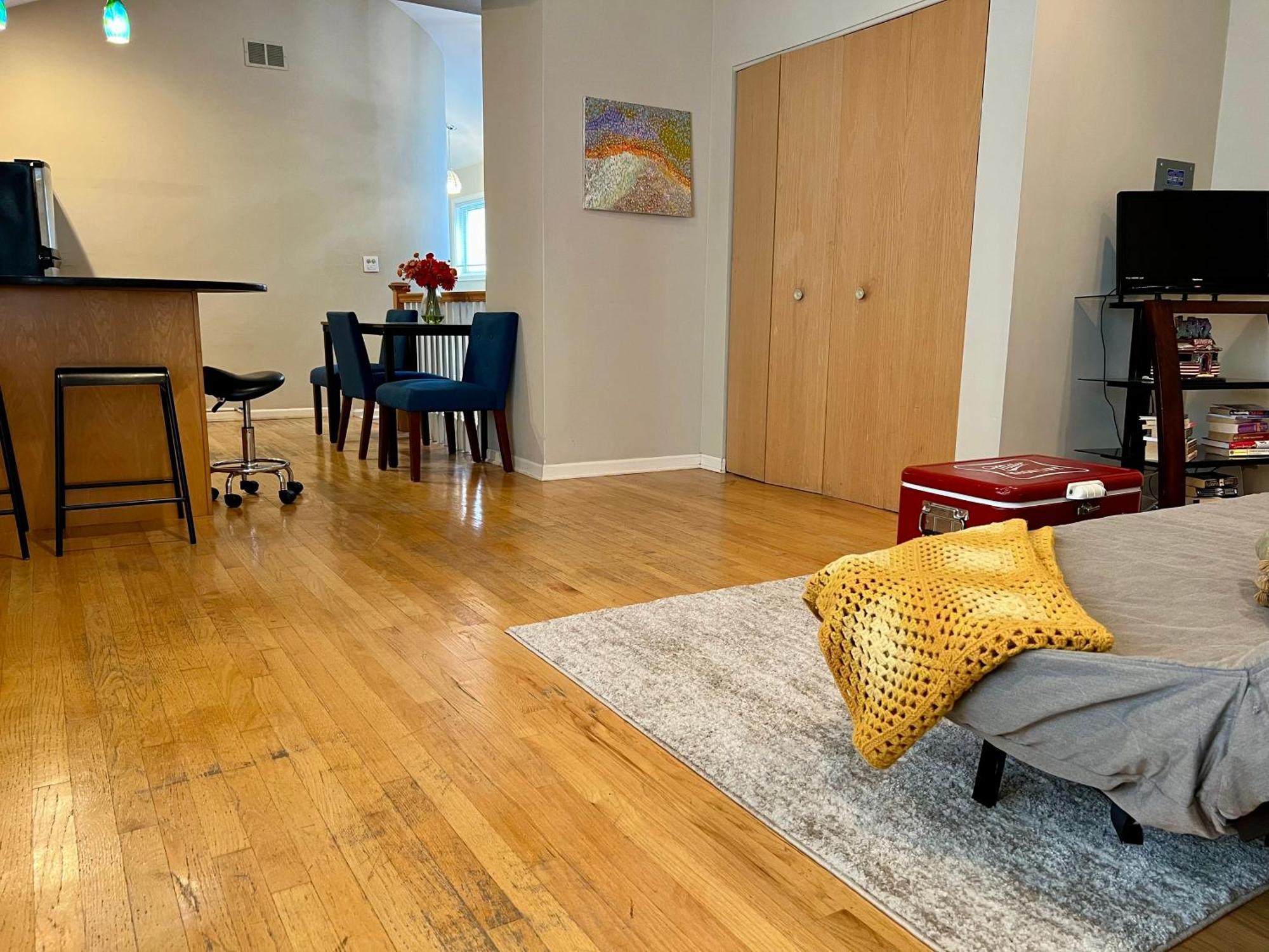Hébergement de vacances 4 Bedroom In Location Parking Fireplace Back Yard Pets Welcome Chicago