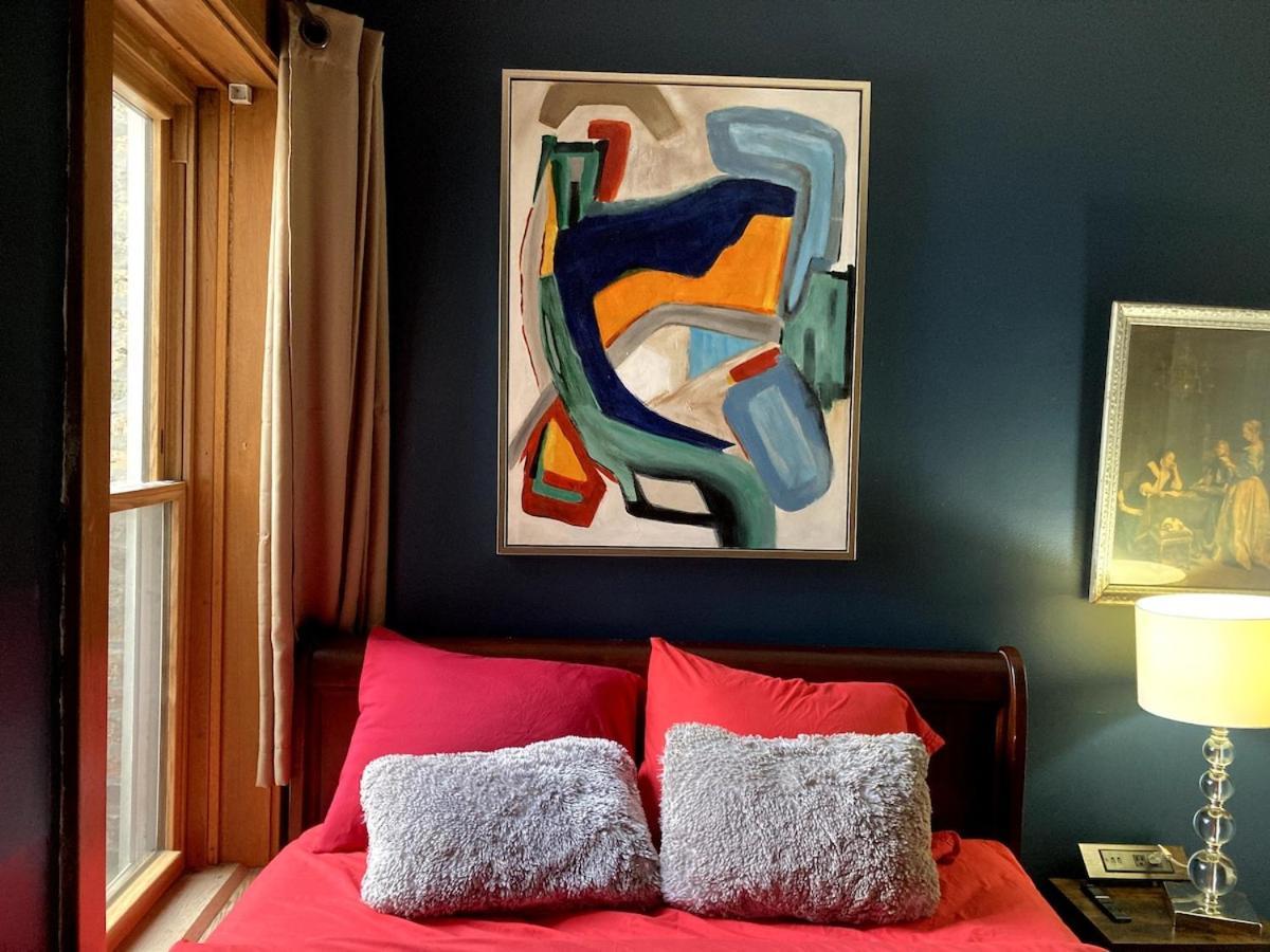 Bed & Breakfast Private With Shared Bathrooms Chicago