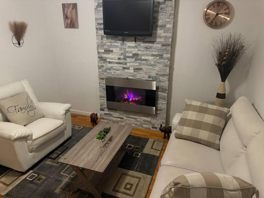 Cozy 4bd House Fireplace And Pond *