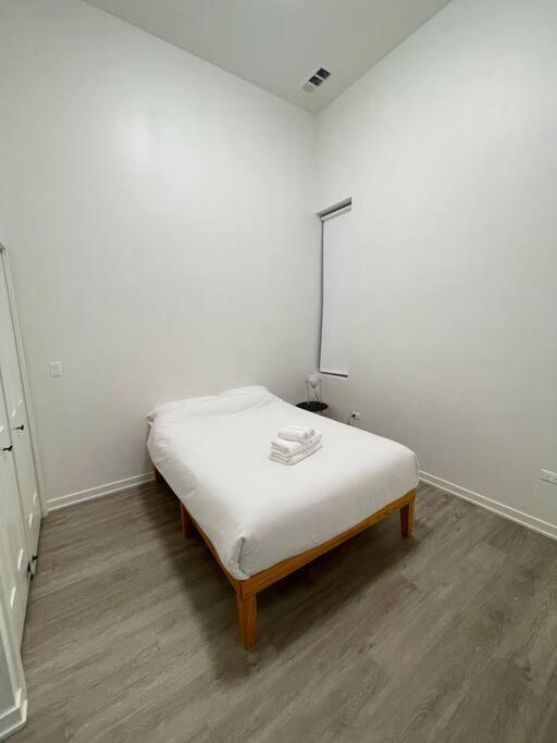 Flexible Choices & Modern Amenities ! Chicago