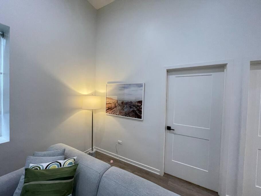 Flexible Choices & Modern Amenities ! Apartment