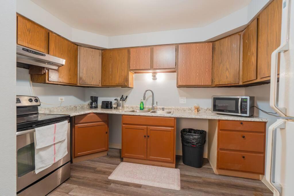 1br Gem In Prime, Vibrant Location Walk To Dining Chicago