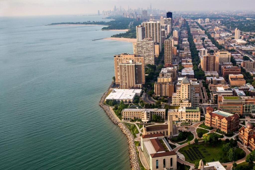 1br Gem In Prime, Vibrant Location Walk To Dining * Chicago