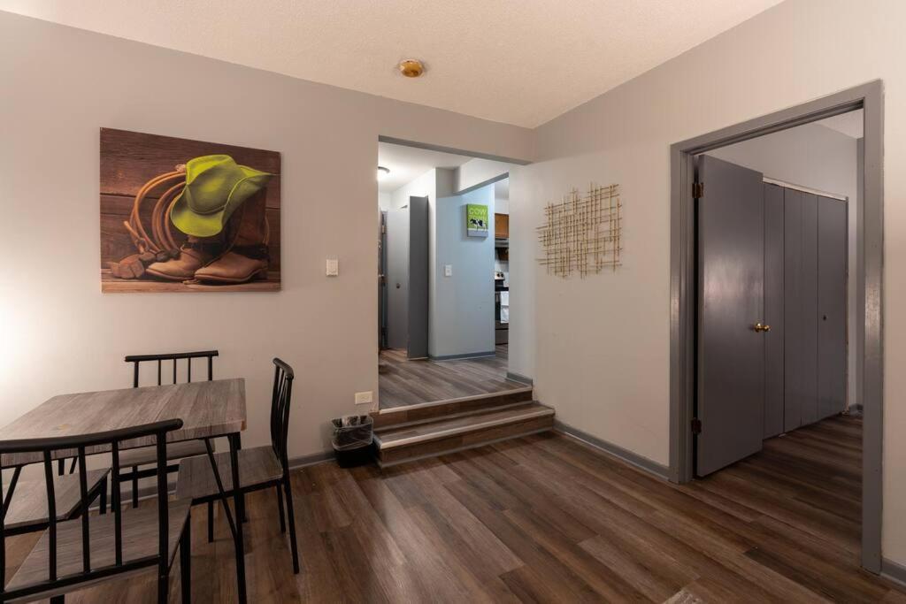 1br Gem In Prime, Vibrant Location Walk To Dining Apartment