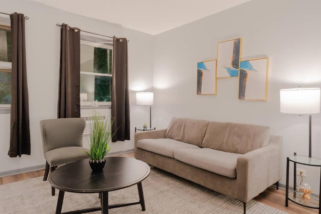 Apartment 1br Gem In Prime, Vibrant Location Walk To Dining