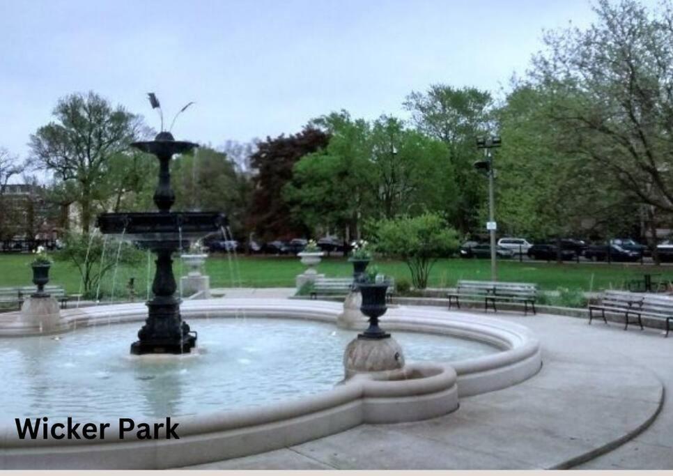 Prime Wicker Park Close To Shops & Dining