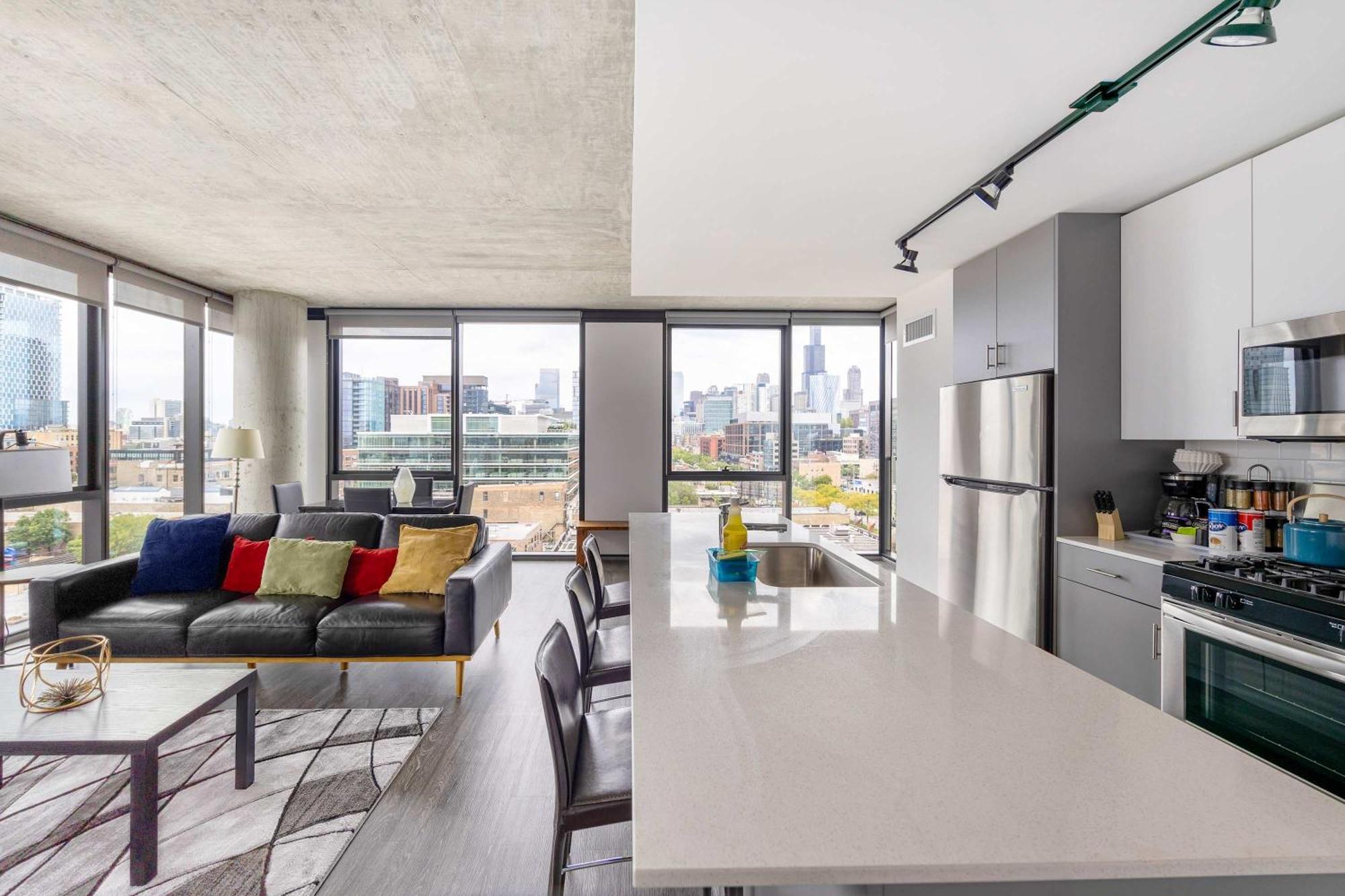 Sophisticated 3br - New Modern And Luxurious Apartment *