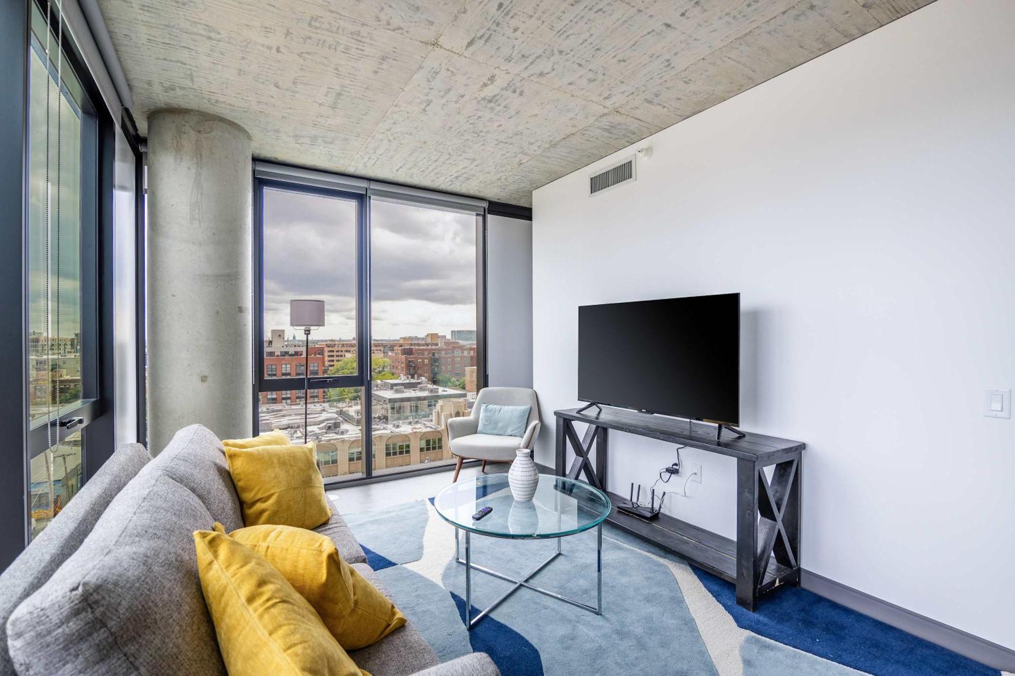 Apartment Freshly Minted 2br - Elegance & Comfort In *