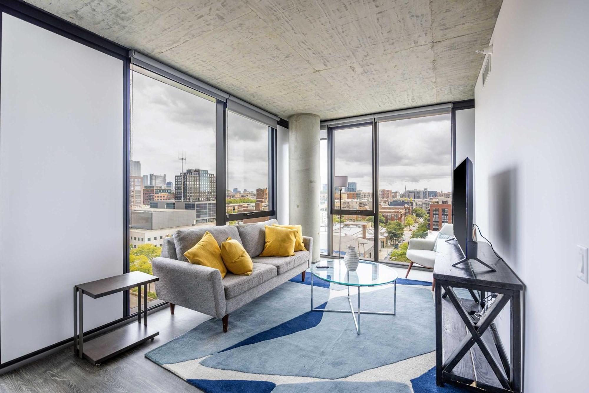 Apartment Freshly Minted 2br - Elegance & Comfort In