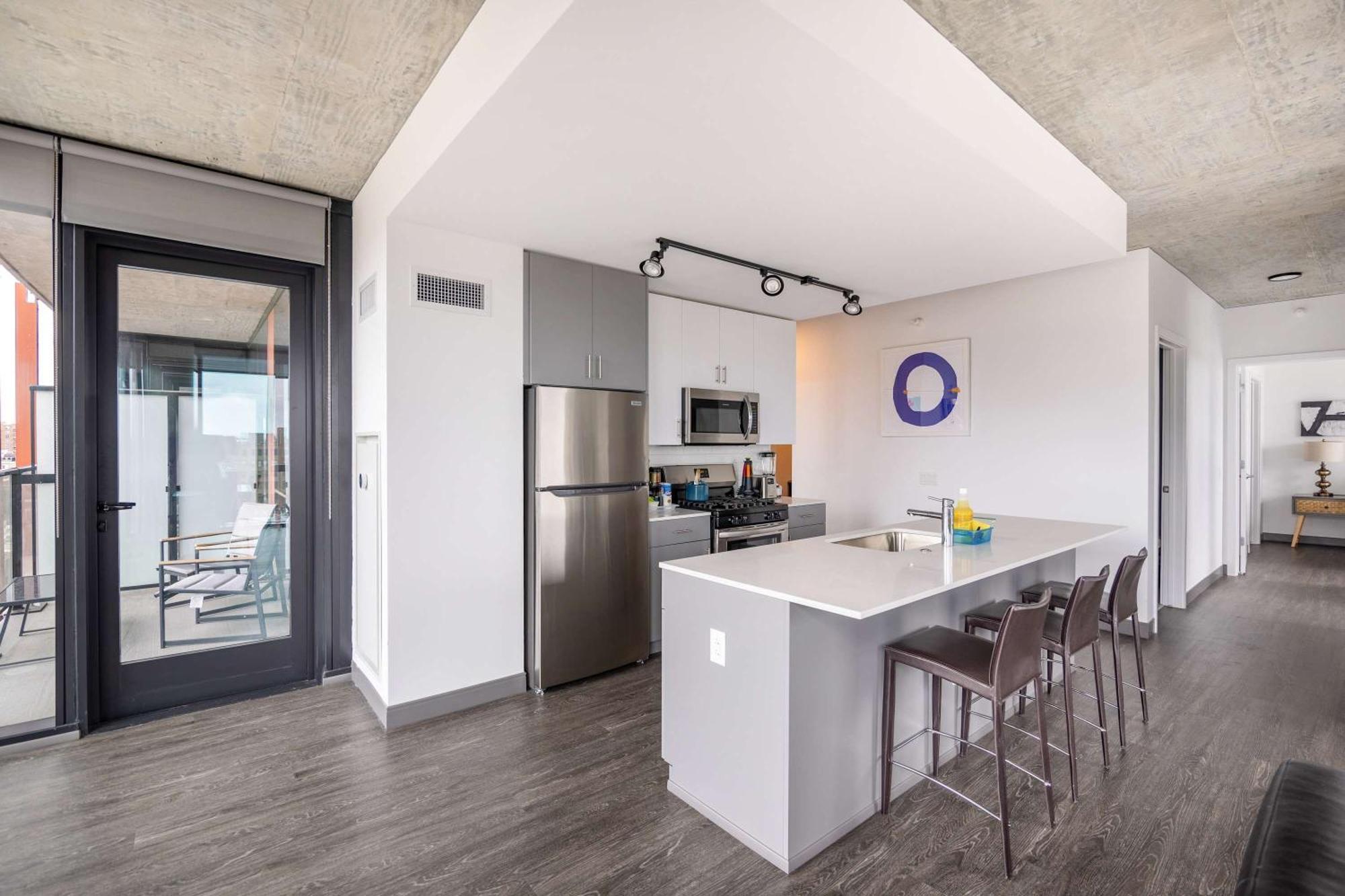 Sophisticated 3br - New Modern And Luxurious Apartment *