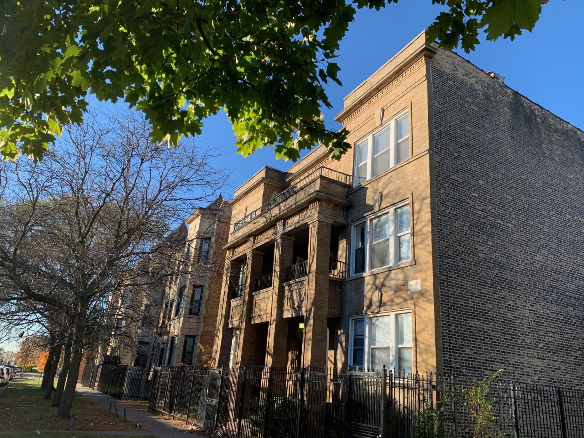 Entire With Private Balcony Apartment