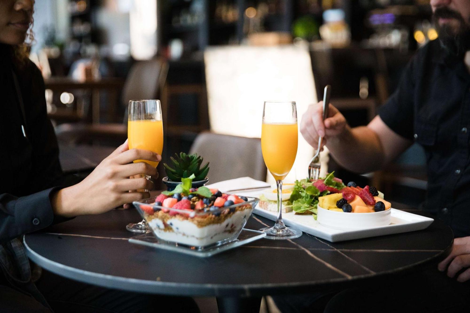 The Royal Sonesta River North 4*