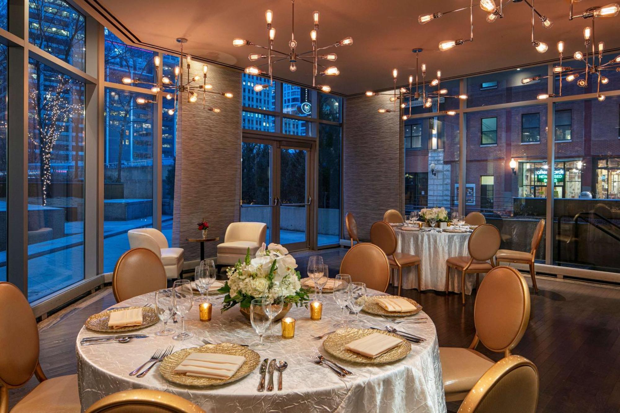 Hotel The Royal Sonesta River North Chicago