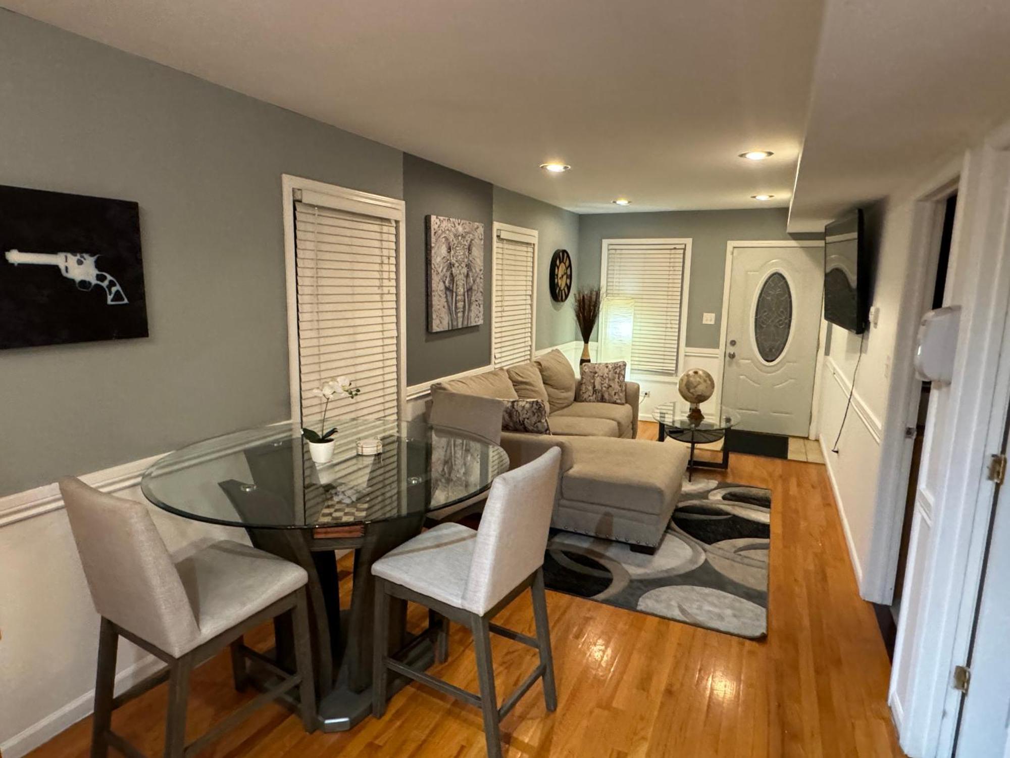 Cozy 4bd House Fireplace And Pond Casa de Férias Chicago