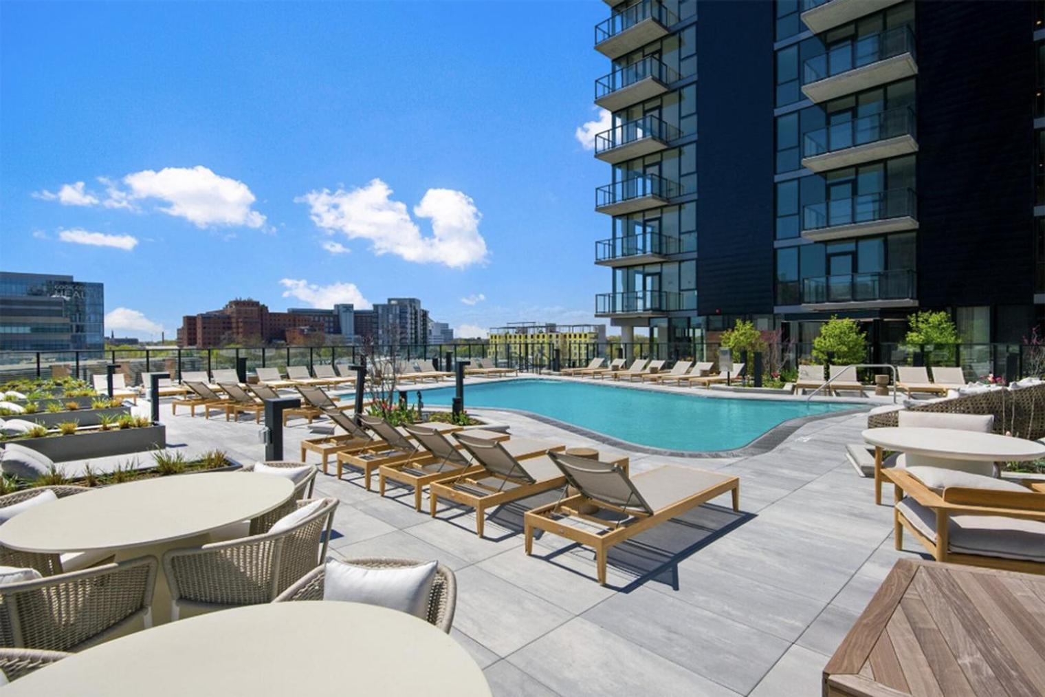 Blueground Medical District 1bd Chi-1108 *