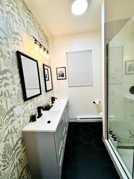 Apartment Chic Safari Haven - 2 Bd\2 Ba - Sleeps 8 *