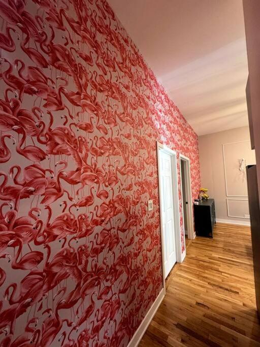 Chic Safari Haven - 2 Bd\2 Ba - Sleeps 8 Apartment