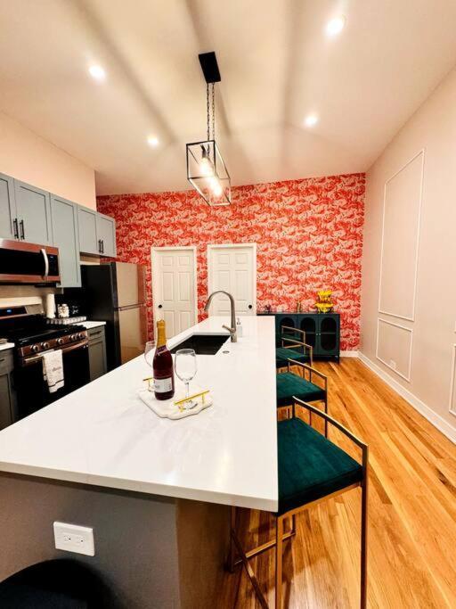 Apartment Chic Safari Haven - 2 Bd\2 Ba - Sleeps 8