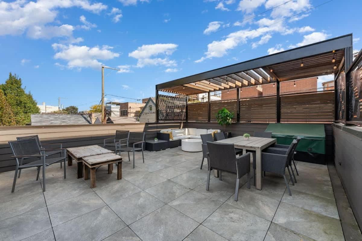 Stunning 5br In Heart Of With 2 Rooftops Holiday home *