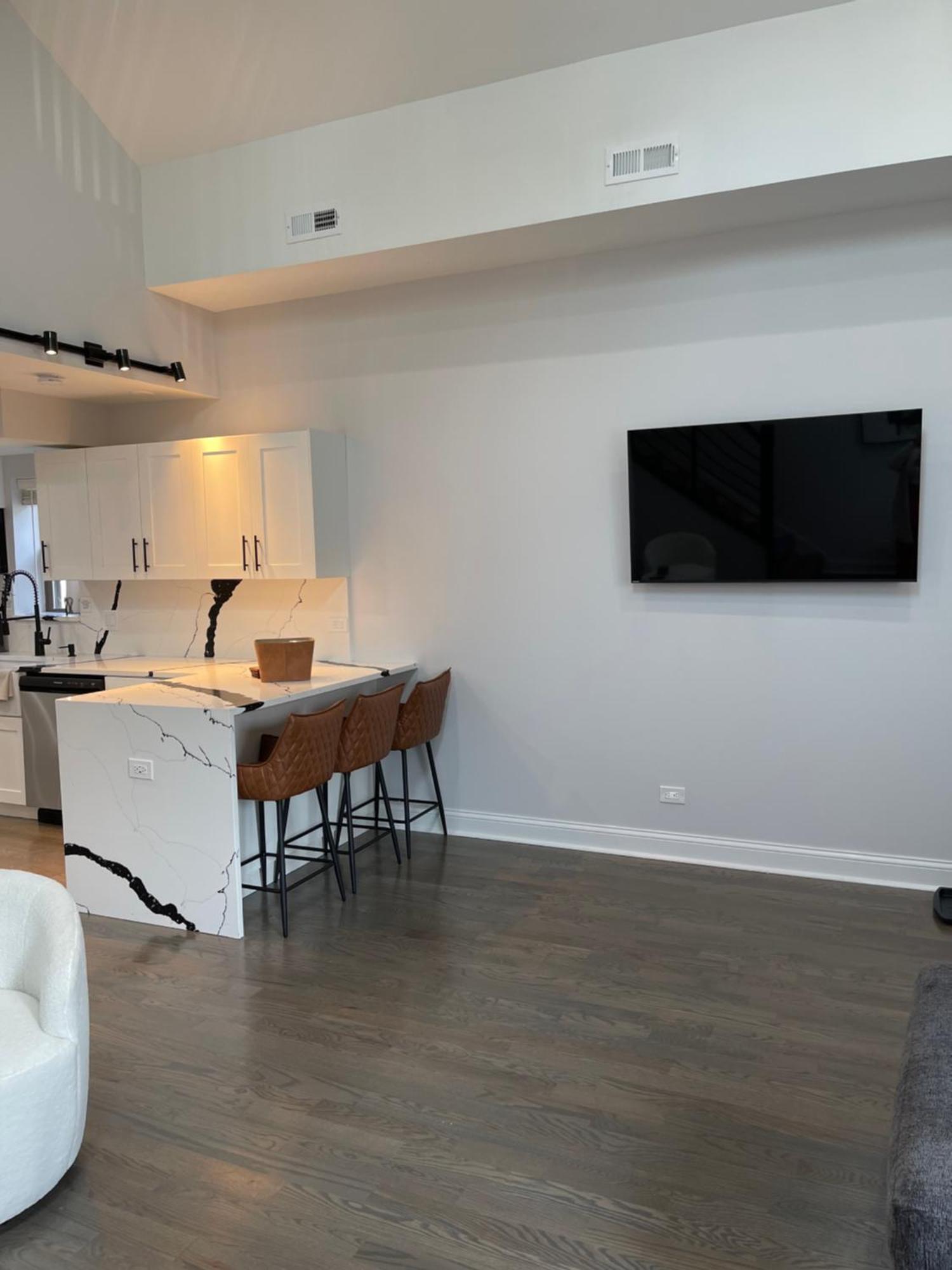 Apartment Spiraled Vibes *