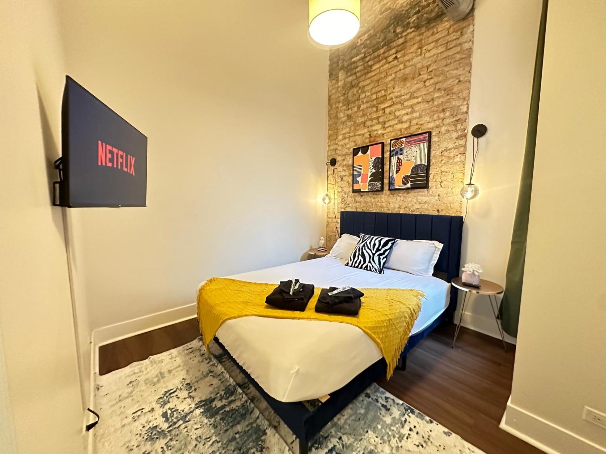 Cozy 3br Modern With Optional Parking Near Mccormick Place, Museum Campus And Soldier Field *