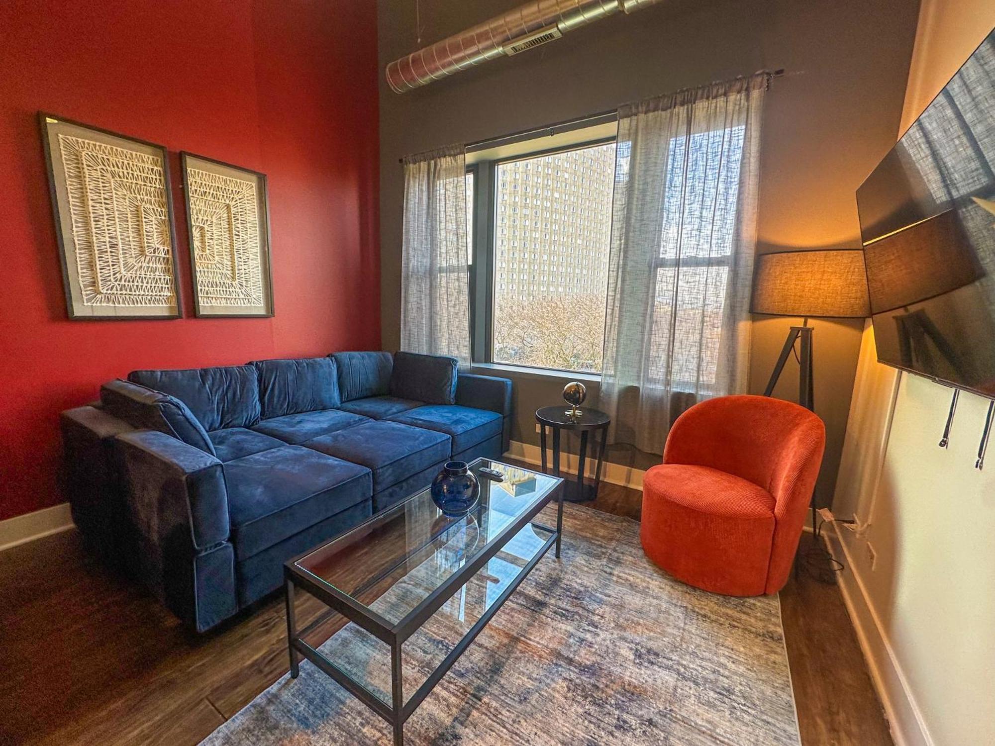 Cozy 3br Modern With Optional Parking Near Mccormick Place, Museum Campus And Soldier Field