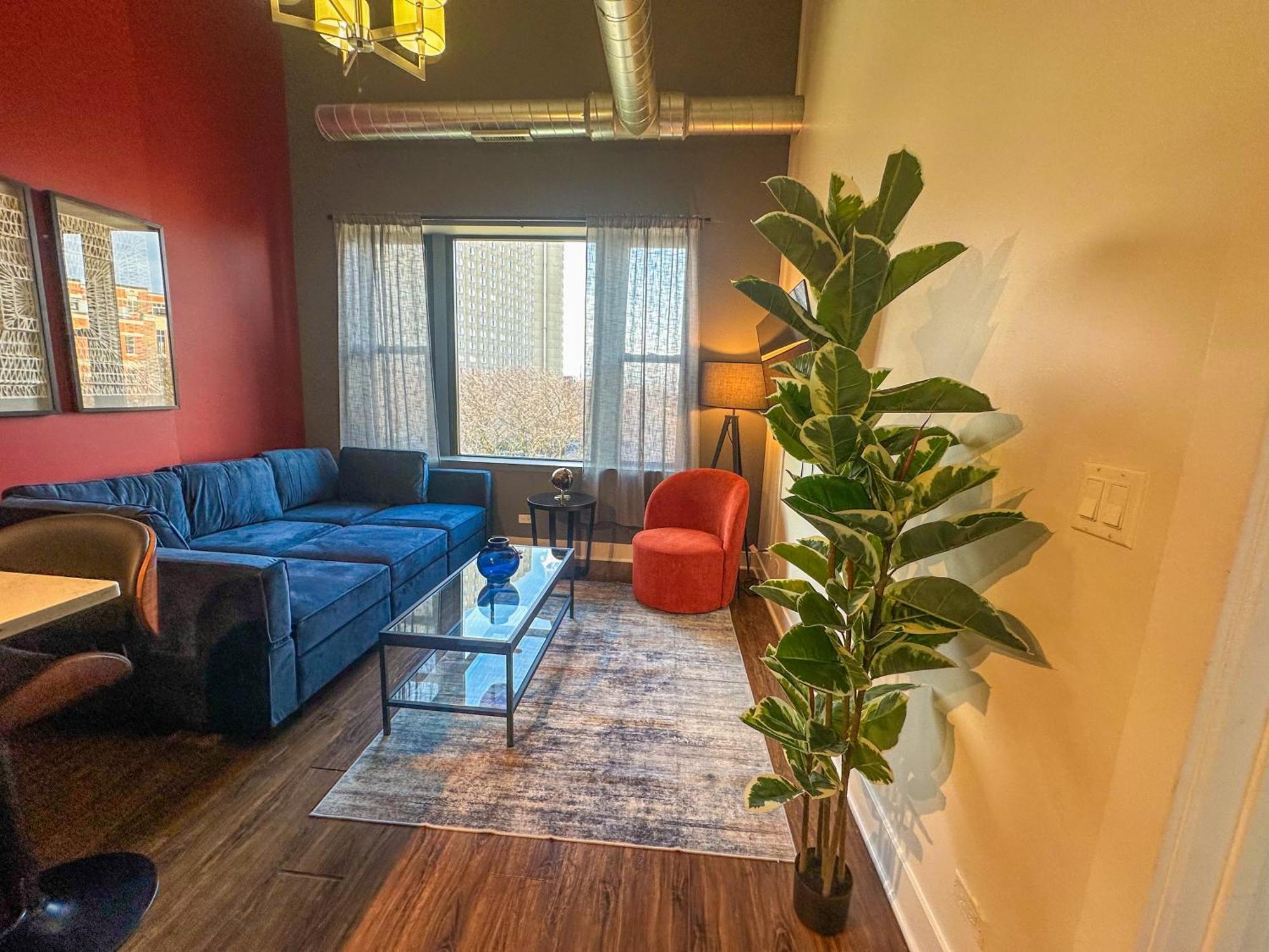 Cozy 3br Modern With Optional Parking Near Mccormick Place, Museum Campus And Soldier Field