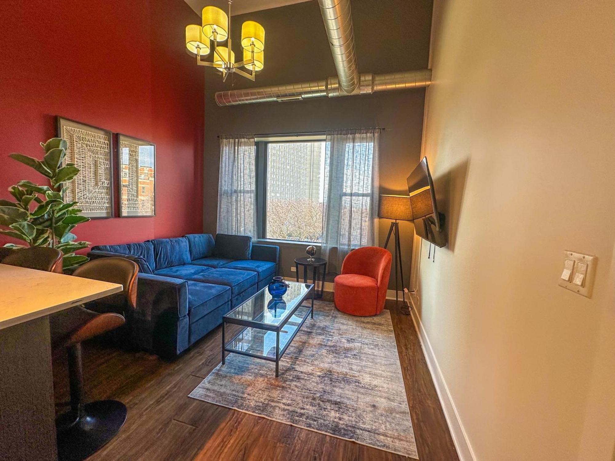 Cozy 3br Modern With Optional Parking Near Mccormick Place, Museum Campus And Soldier Field Apartment