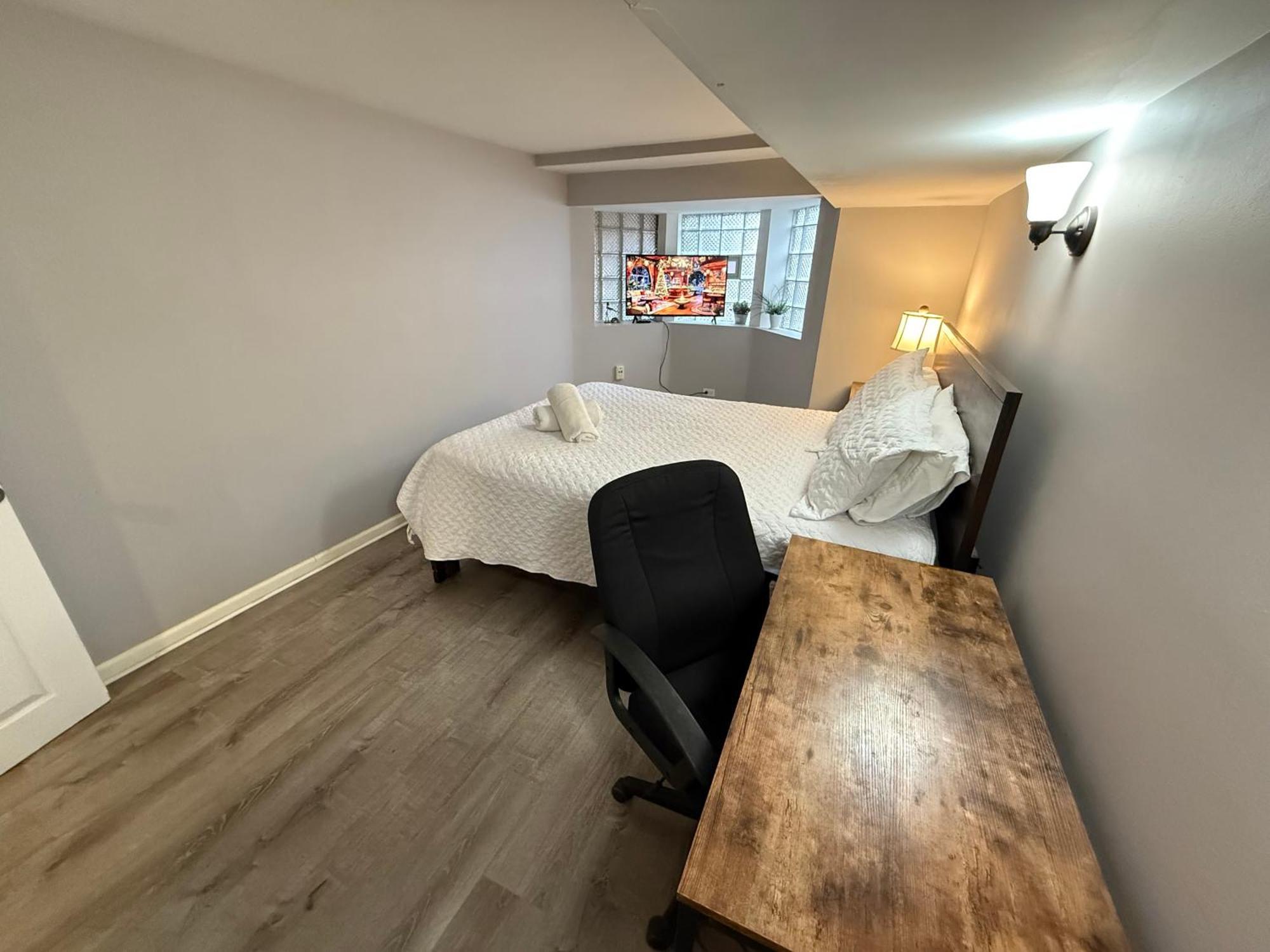 Close To Downtown - Free Parking Homestay Chicago