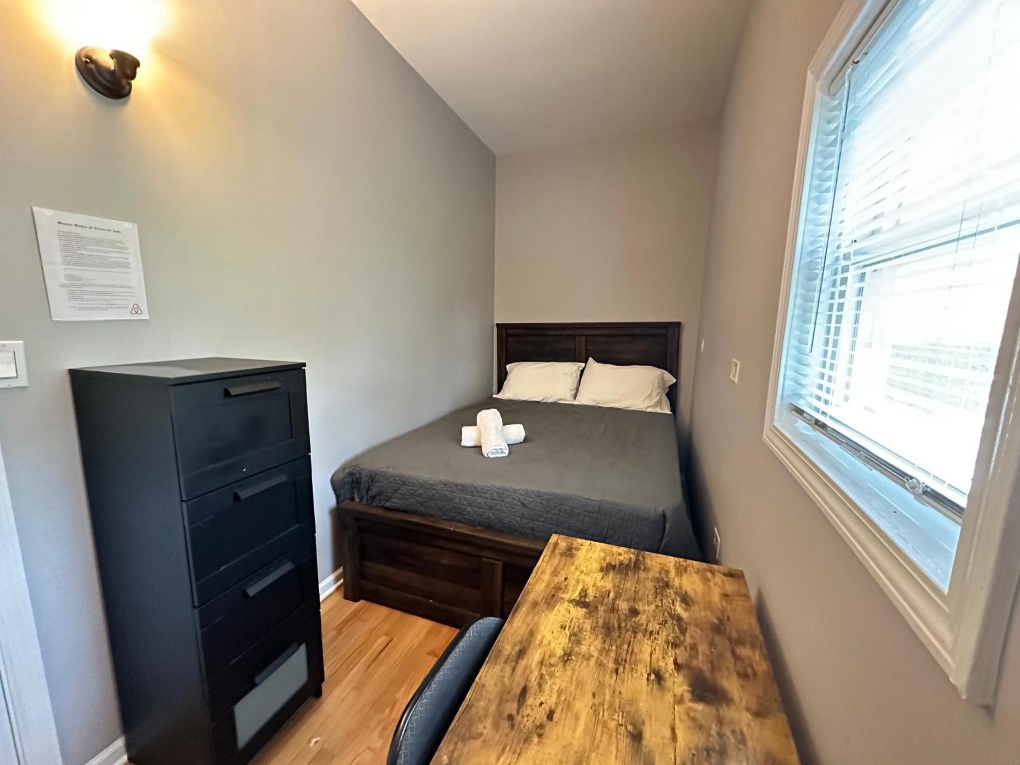 Quarto em Acomodações Particulares Wonderful Close To Downtown - Free Parking Chicago