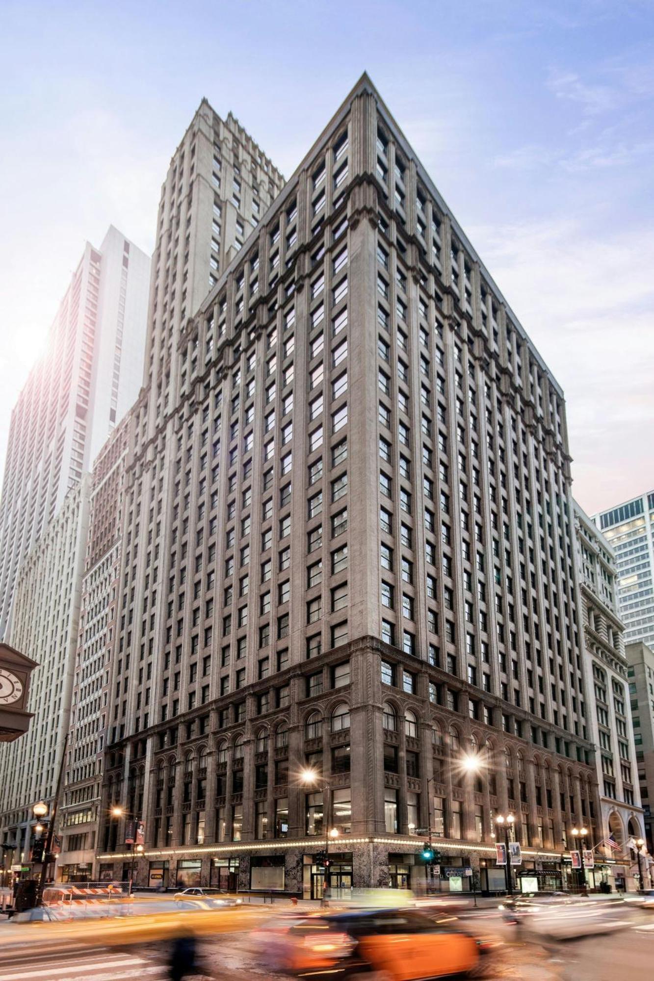 By Marriott Downtown/loop Chicago