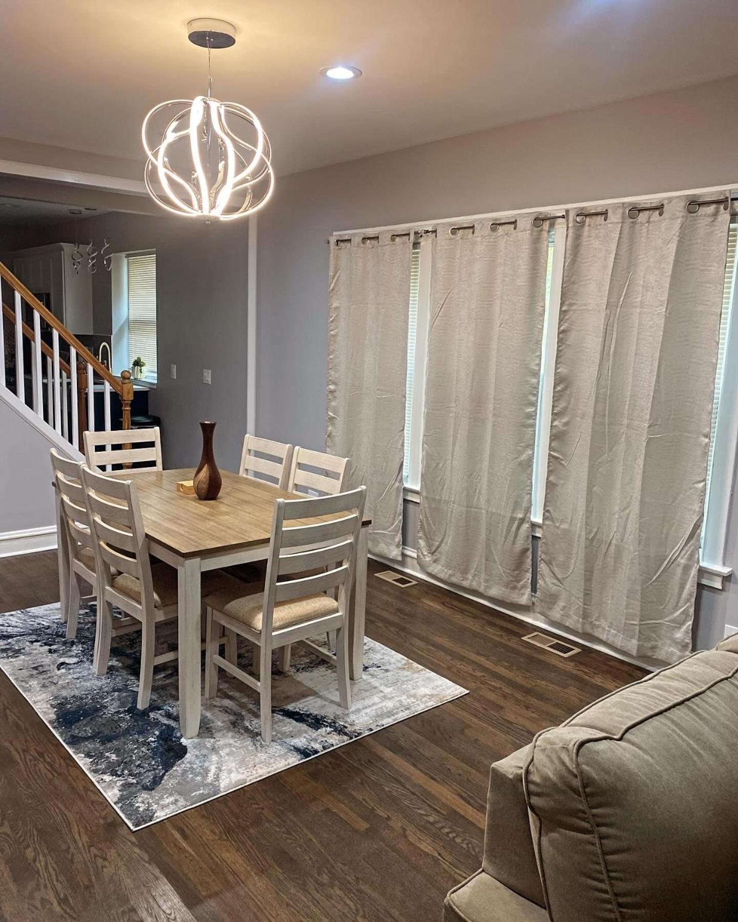 Charming 5 Bedrooms 2 Bathrooms