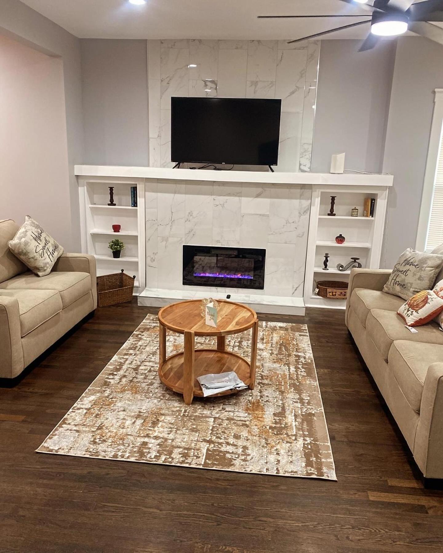 Charming 5 Bedrooms 2 Bathrooms *