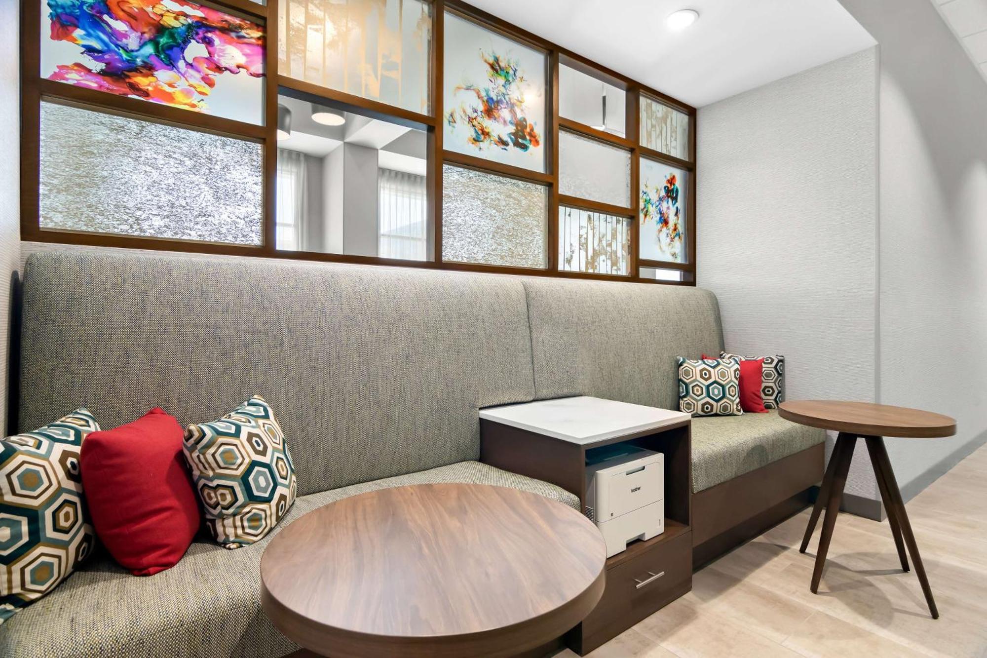 Hotel Hampton & Medical District Uic 3*