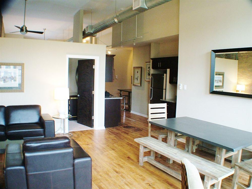 Apartment Wicker Park Bathhouse *