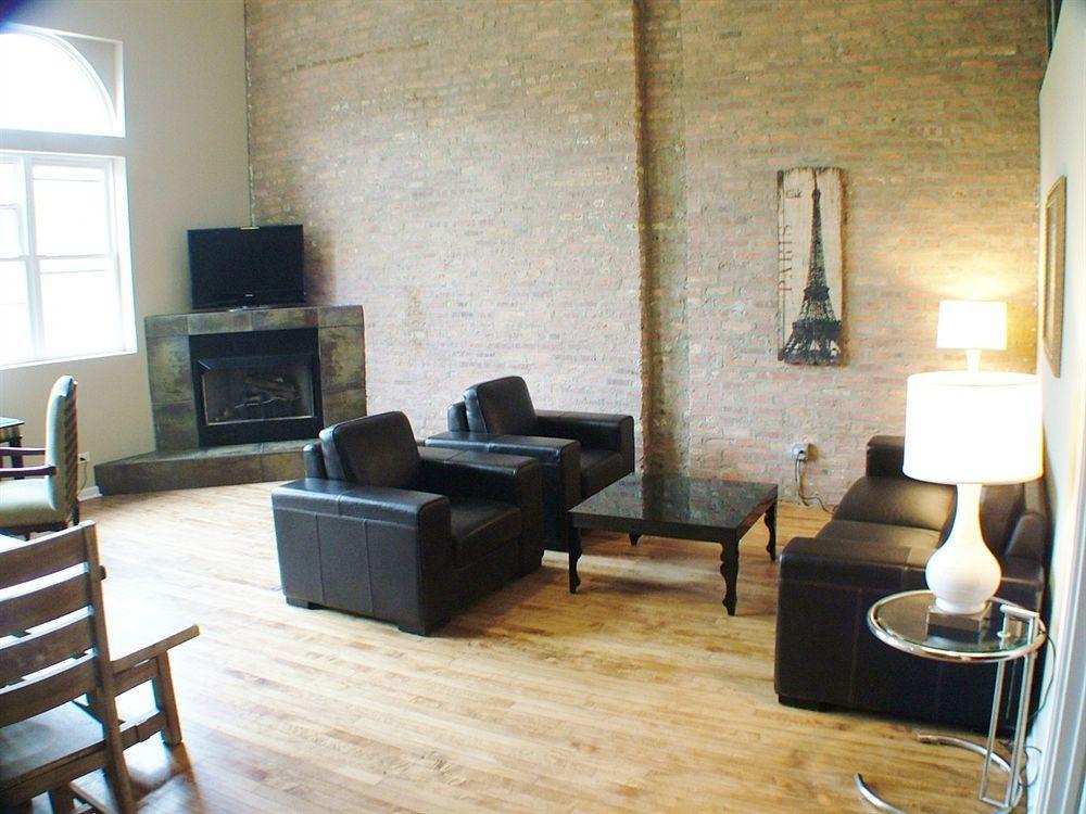 Wicker Park Bathhouse Apartment