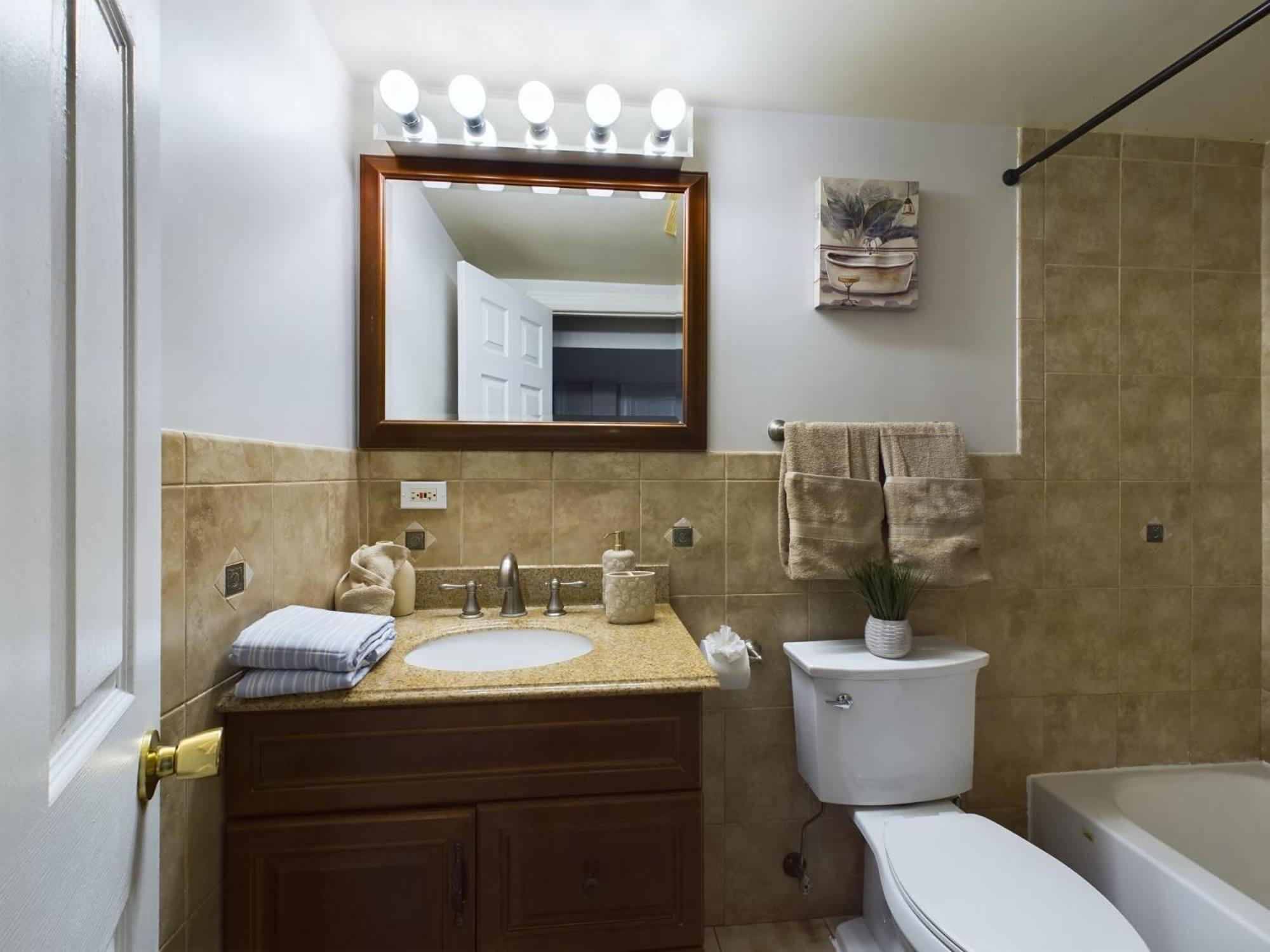 Tuscan Charm In Chicago's Heart Holiday home *