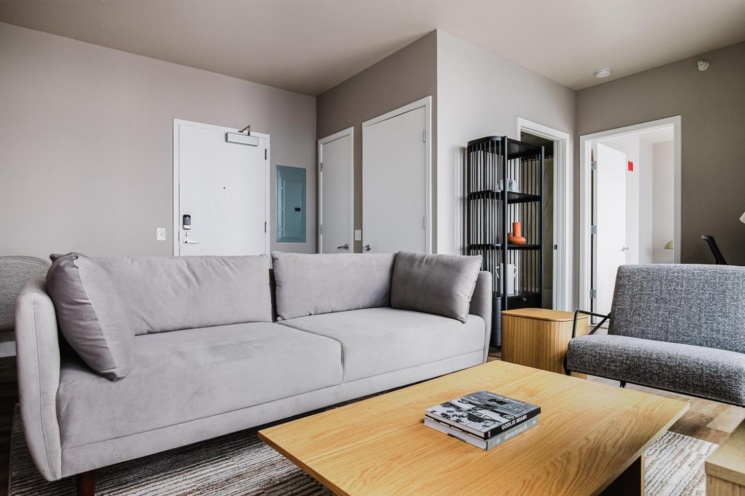 Blueground River North Pool Gym Nr Mile Chi-1141 * Chicago