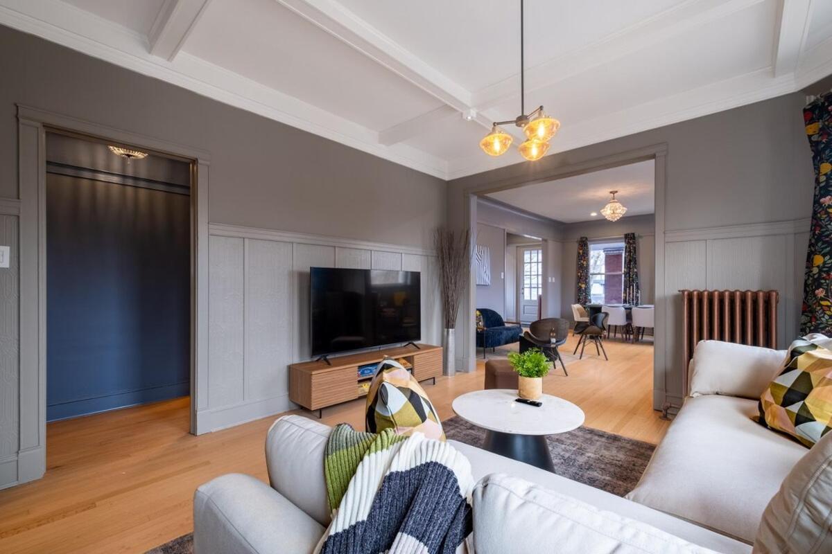 Elegant And Chic 2bed 2bath Steps From The Lake! Apartment Chicago