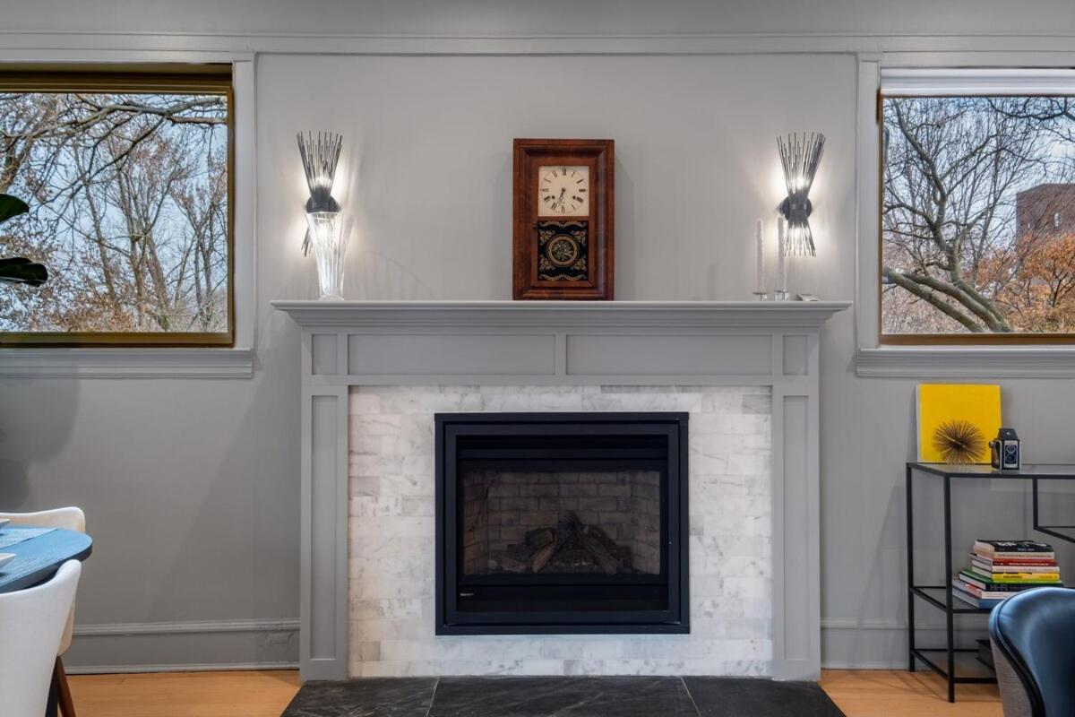 Apartment Elegant And Chic 2bed 2bath Steps From The Lake! Chicago